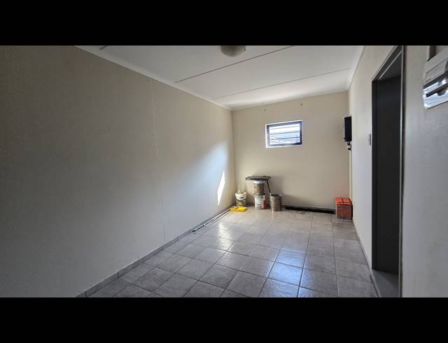 3 BEDROOM FREEHOLD FOR SALE IN ALBERTSDAL